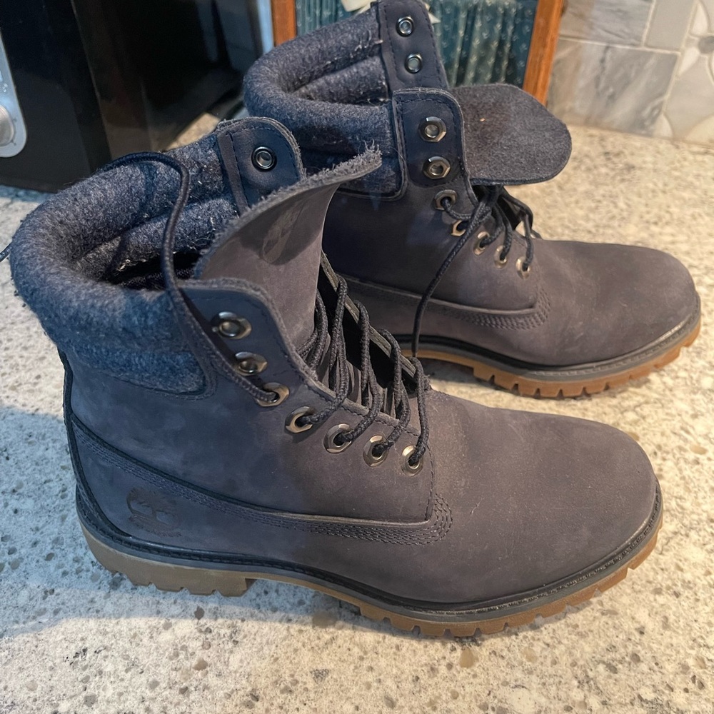 Men’s Timberland Navy 6" Premium Waterproof Double Collared Fleece Boot size 7